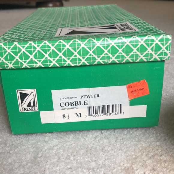 J. Renee’ Cobble heel shoe Color: Pewter. Size 8 1/2 M - Picture 9 of 9